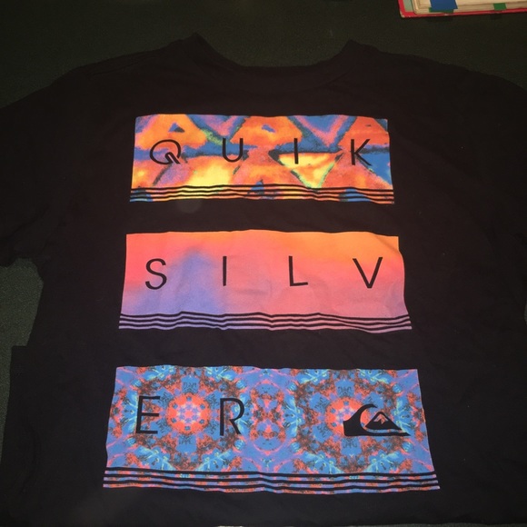 Quicksilver tshirt - Picture 1 of 3